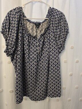 Chaps Blue and White Printed Top Size 3x